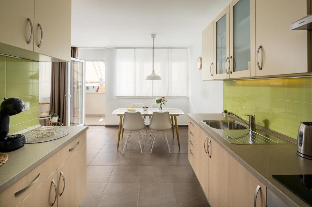 Apartment Nova 4* Dugi Rat Kültér fotó