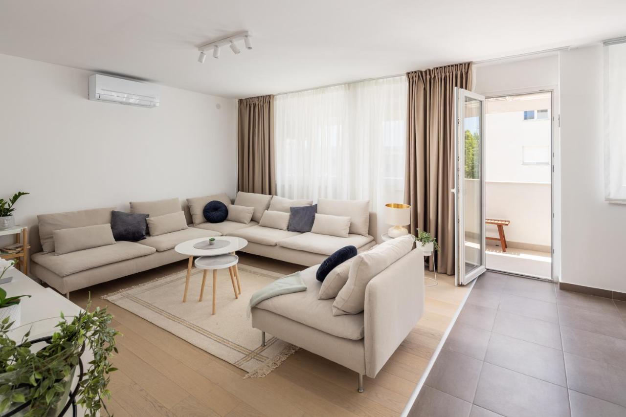 Apartment Nova 4* Dugi Rat Kültér fotó