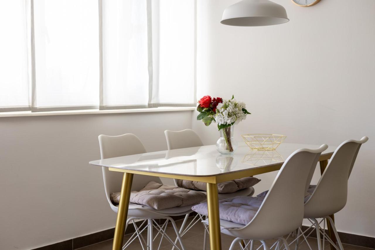Apartment Nova 4* Dugi Rat Kültér fotó