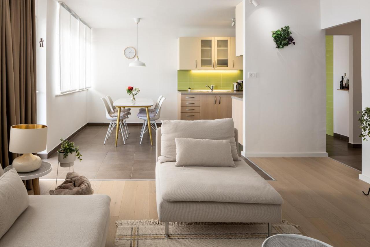 Apartment Nova 4* Dugi Rat Kültér fotó